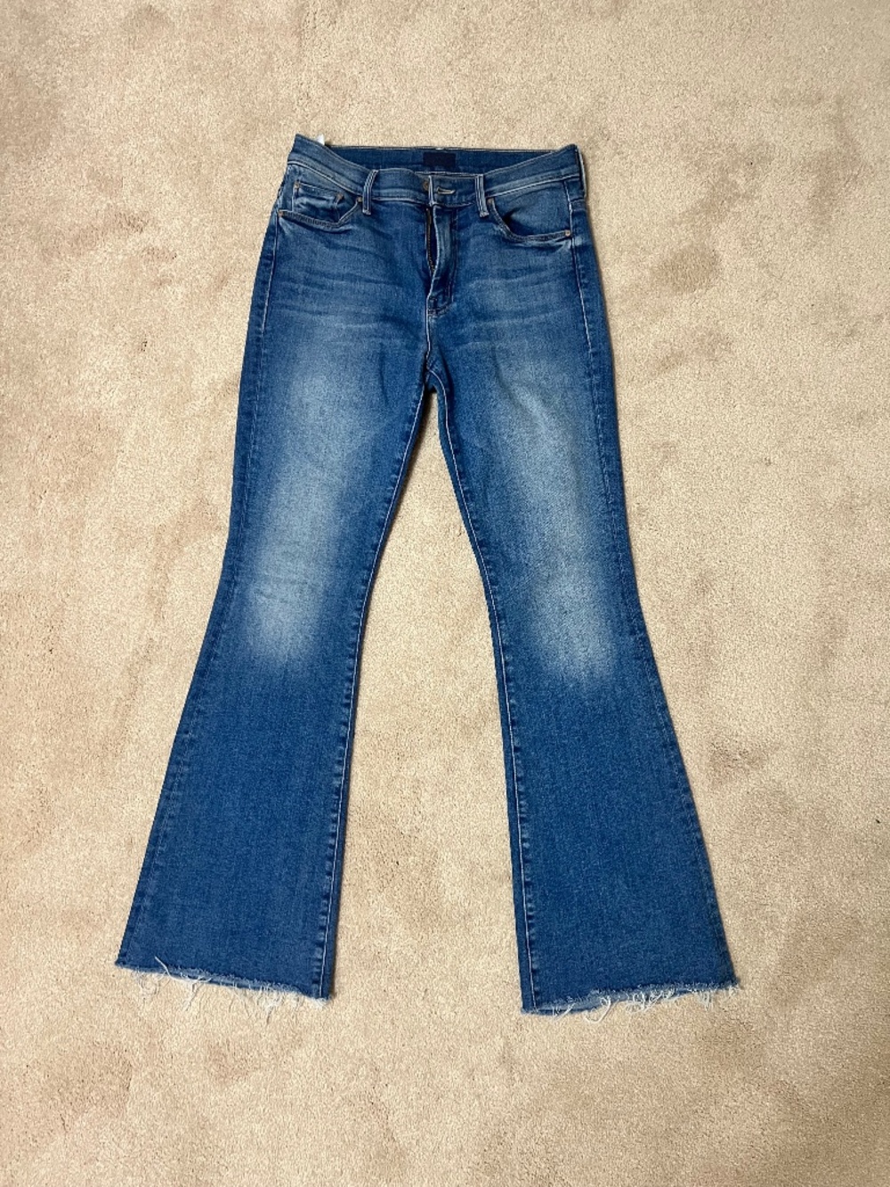 MOTHER The Weekender Fray Hop On Hop Off Size 28 Flare Raw Hem Like New